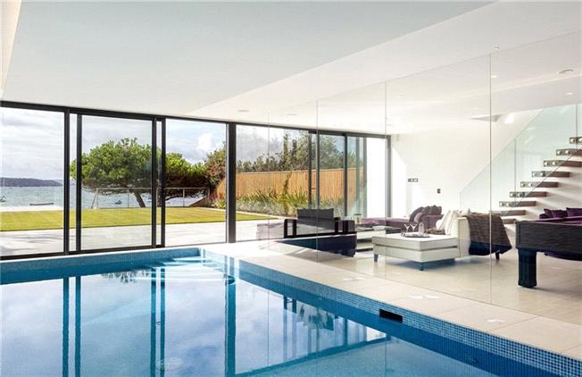 swimming pool in Poole